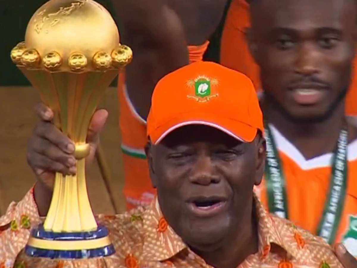 "Générosité Présidentielle : Alassane Ouattara Récompense l'Équipe Victorieuse de la CAN 2023"