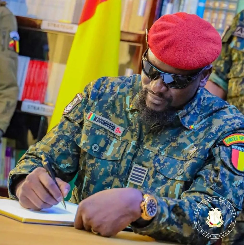 Armée guinéenne : seize officiers emmenés à la retraite