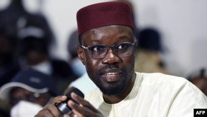 Sénégal: libéré, l’opposant Sonko fait sa 1ère apparition publique depuis des mois